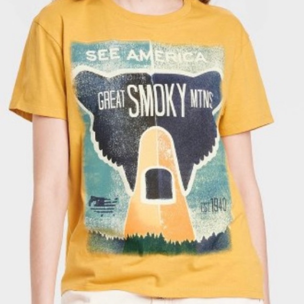 NWT Women’s’ Smoky Mountains Boyfriend T-Shirt, XS - Picture 1 of 4